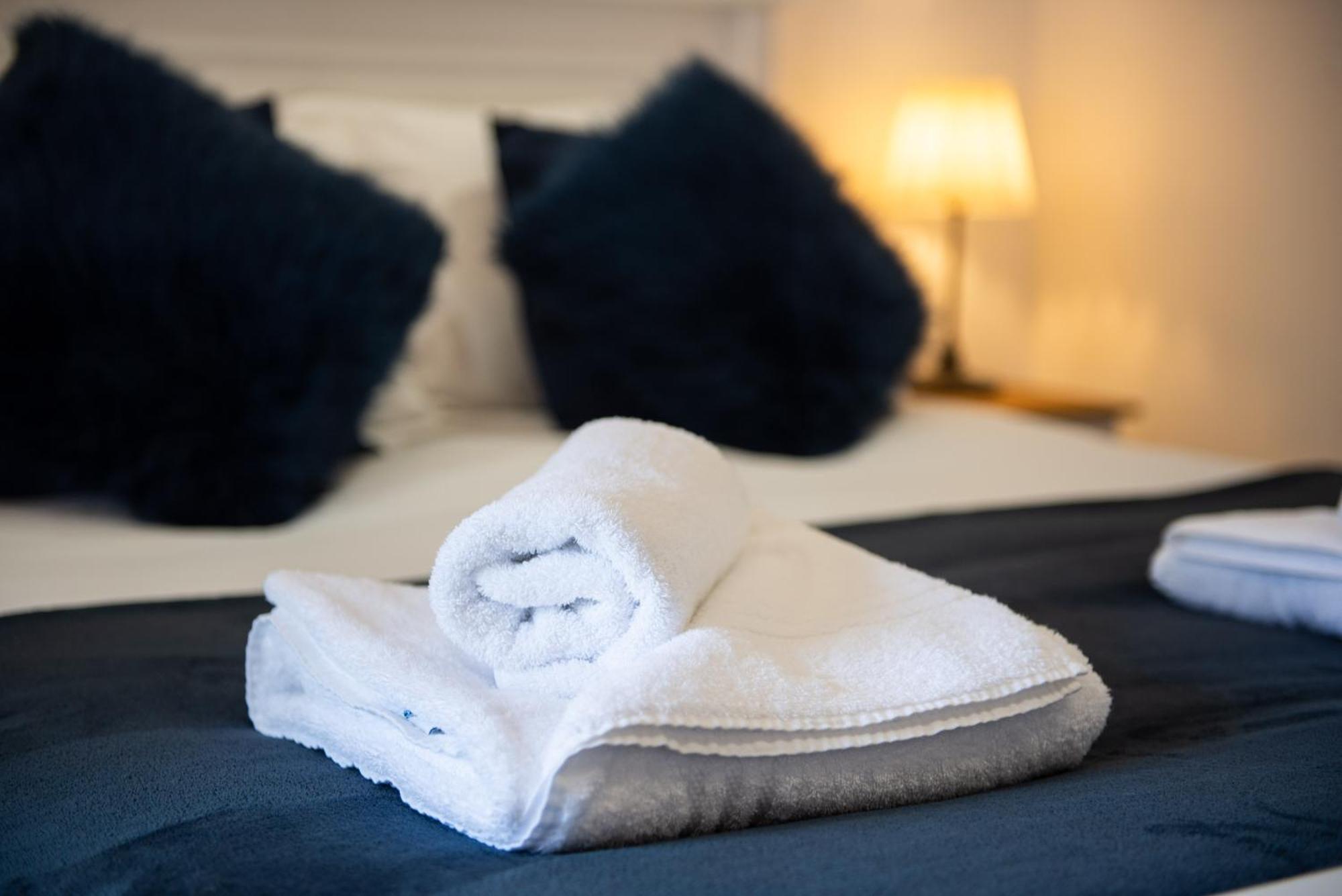 Work & Relax - Free Parking - 5 Mins To Stamford Apartment Ufford  Exterior photo